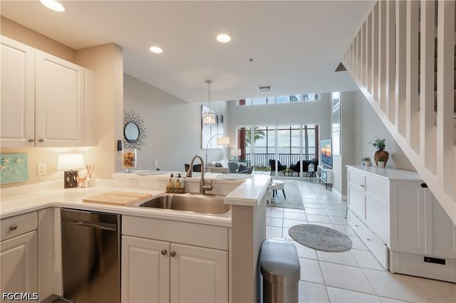 2745 1st ST 107, Fort Myers, FL 33916