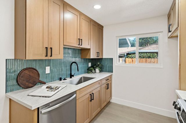 7524 Widgeon Way, Fair Oaks, CA 95628