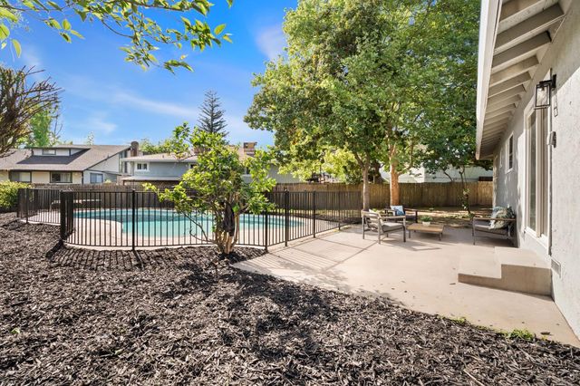 7524 Widgeon Way, Fair Oaks, CA 95628