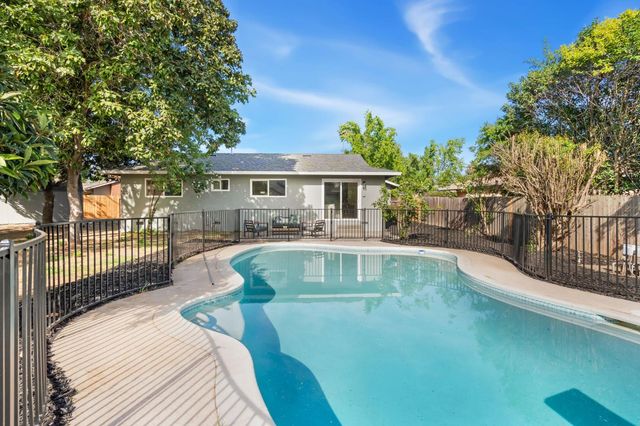 7524 Widgeon Way, Fair Oaks, CA 95628