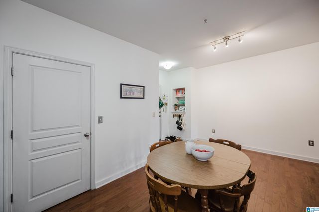 401 20th St S Apt 304, Birmingham, AL 35233