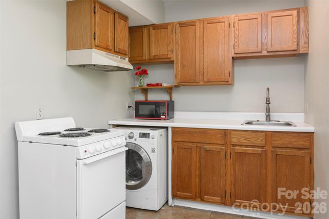 615 Biltmore Avenue, Asheville, NC 28803