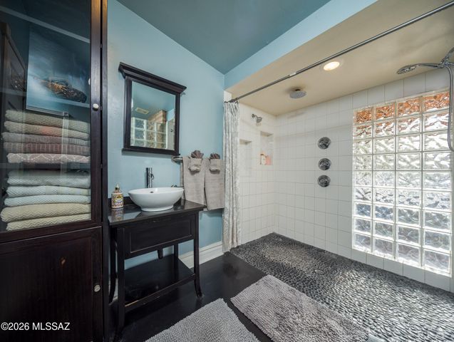 713 N 11th Avenue, Tucson, AZ 85705