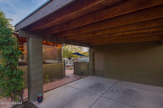 713 N 11th Avenue, Tucson, AZ 85705