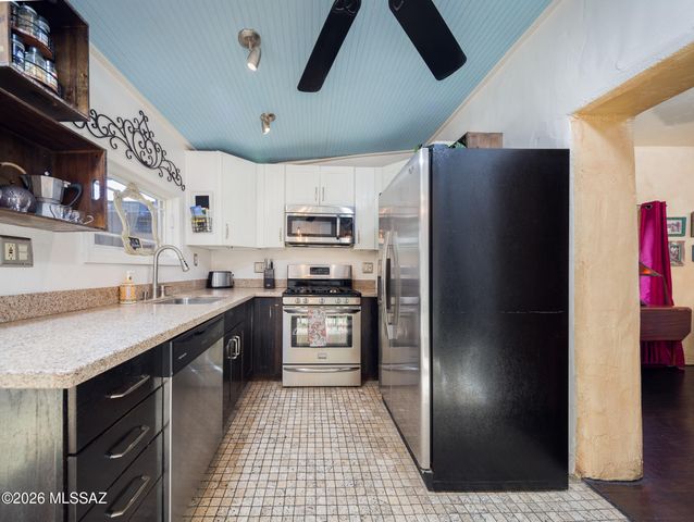 713 N 11th Avenue, Tucson, AZ 85705