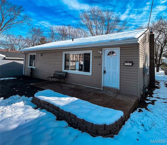 3524 Theresa Avenue, St Ann, MO 63074