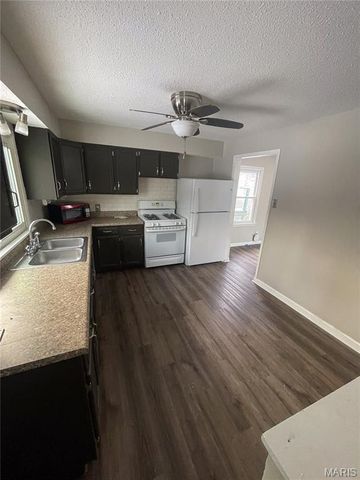 3524 Theresa Avenue, St Ann, MO 63074