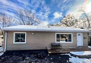 3524 Theresa Avenue, St Ann, MO 63074