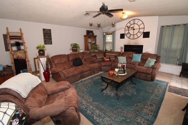 219 Warren Rd, El Dorado, KS 67042
