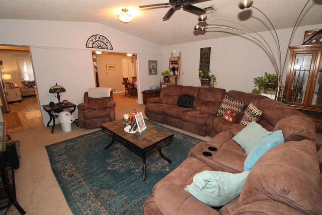 219 Warren Rd, El Dorado, KS 67042