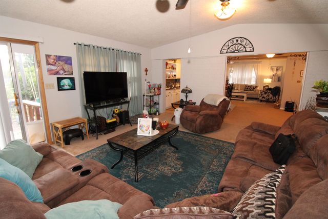 219 Warren Rd, El Dorado, KS 67042