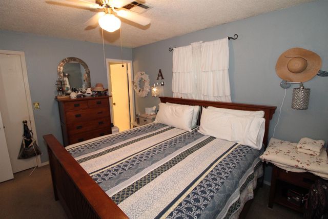 219 Warren Rd, El Dorado, KS 67042