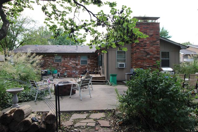 219 Warren Rd, El Dorado, KS 67042