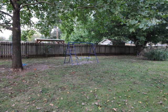 219 Warren Rd, El Dorado, KS 67042