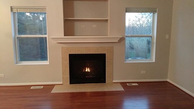 1872 Candlelight Circle, Montgomery, IL 60538