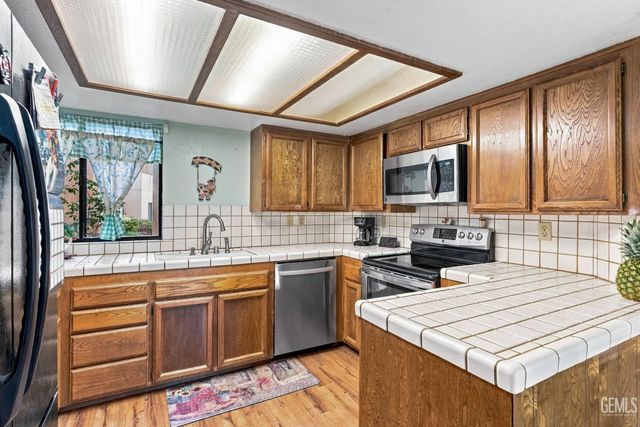 14500 Las Palmas Drive 1, Bakersfield, CA 93306