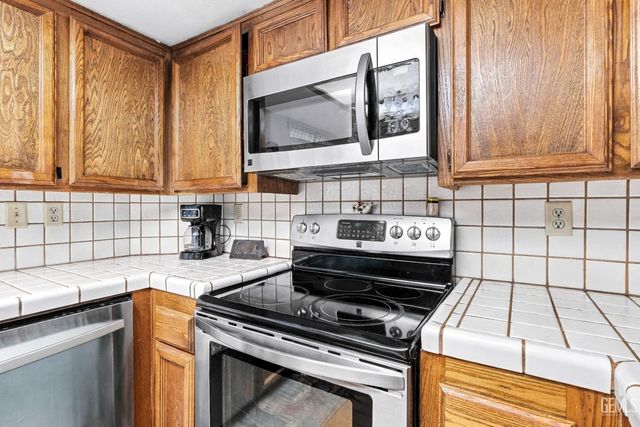 14500 Las Palmas Drive 1, Bakersfield, CA 93306