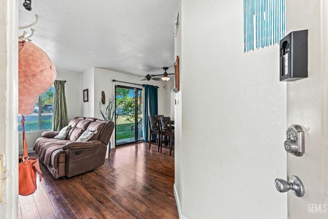 14500 Las Palmas Drive 1, Bakersfield, CA 93306
