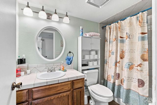 14500 Las Palmas Drive 1, Bakersfield, CA 93306