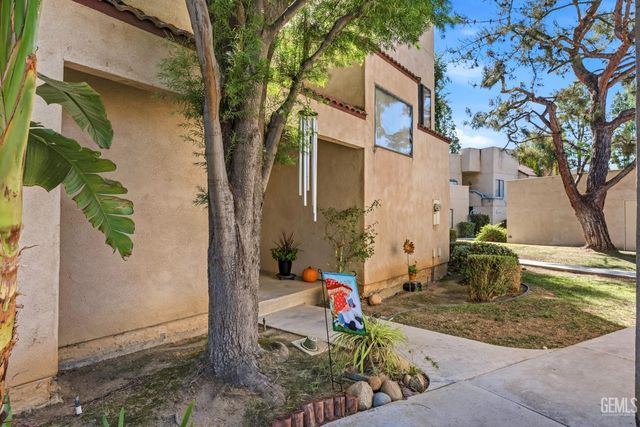 14500 Las Palmas Drive 1, Bakersfield, CA 93306