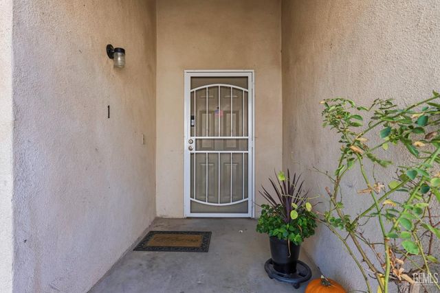 14500 Las Palmas Drive 1, Bakersfield, CA 93306