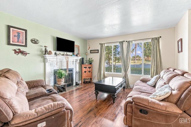 14500 Las Palmas Drive 1, Bakersfield, CA 93306
