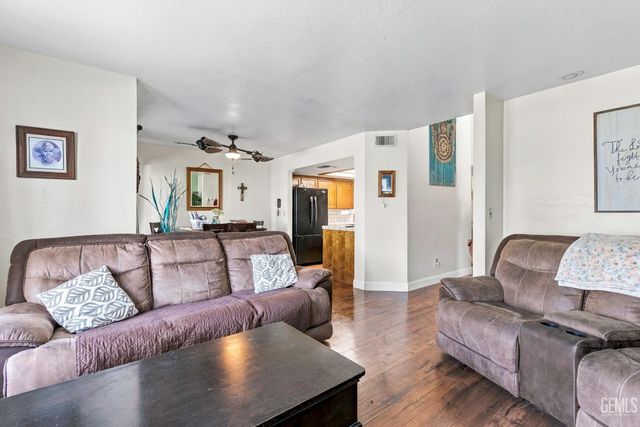 14500 Las Palmas Drive 1, Bakersfield, CA 93306