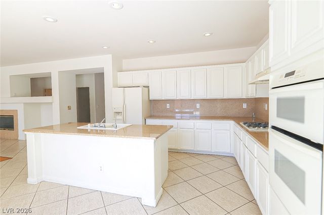 4216 THUNDER TWICE Street, Las Vegas, NV 89129