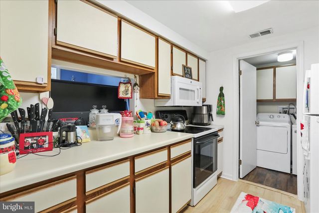 1672 WOODLANDS RUN, Hagerstown, MD 21742