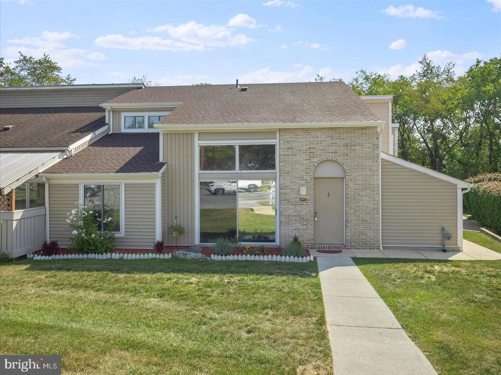 1672 WOODLANDS RUN, Hagerstown, MD 21742