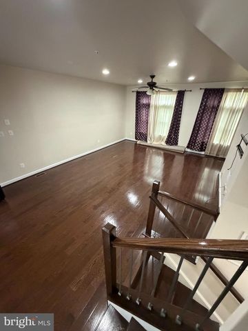 3184 YEAGER DR, Herndon, VA 20171