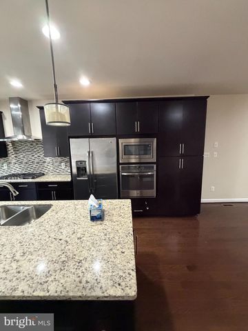 3184 YEAGER DR, Herndon, VA 20171