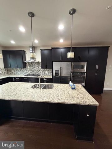 3184 YEAGER DR, Herndon, VA 20171