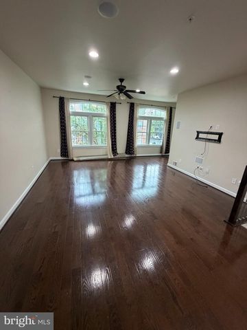 3184 YEAGER DR, Herndon, VA 20171