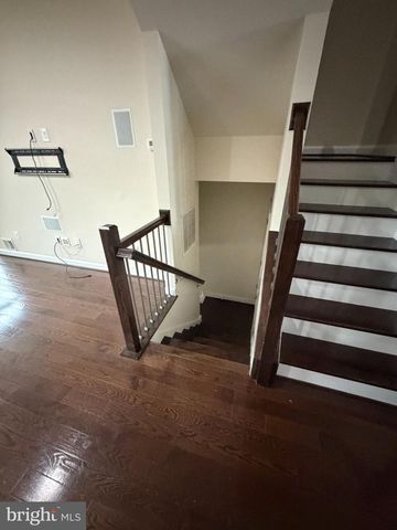 3184 YEAGER DR, Herndon, VA 20171