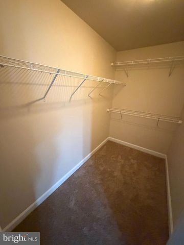 3184 YEAGER DR, Herndon, VA 20171