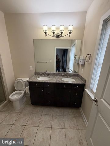 3184 YEAGER DR, Herndon, VA 20171