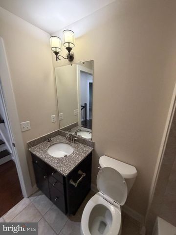 3184 YEAGER DR, Herndon, VA 20171