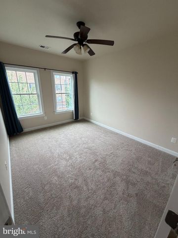 3184 YEAGER DR, Herndon, VA 20171