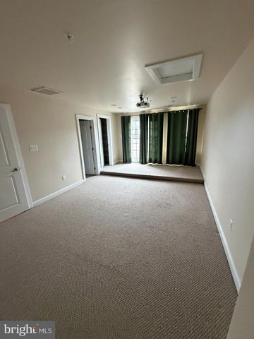 3184 YEAGER DR, Herndon, VA 20171