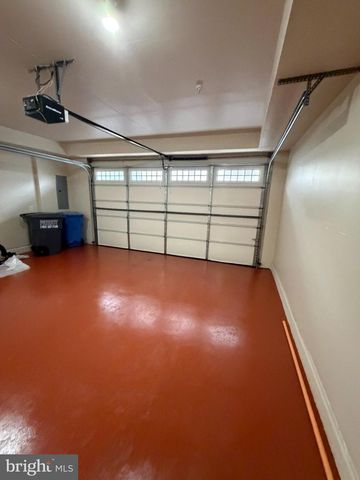 3184 YEAGER DR, Herndon, VA 20171