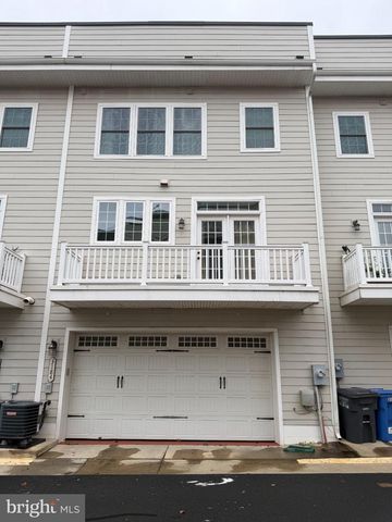 3184 YEAGER DR, Herndon, VA 20171