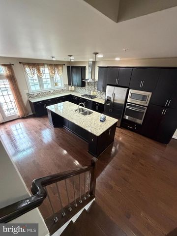 3184 YEAGER DR, Herndon, VA 20171