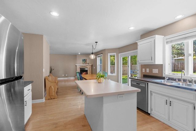 839 MANDALAY TERRACE, De Pere, WI 54115