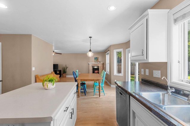 839 MANDALAY TERRACE, De Pere, WI 54115