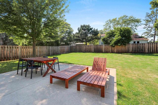 839 MANDALAY TERRACE, De Pere, WI 54115