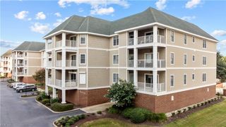 2425 Ocean Shore Cres Apt 201, Virginia Beach, VA 23451