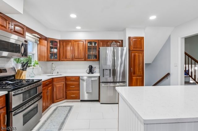 49 Sycamore St, Somerville Boro, NJ 08876