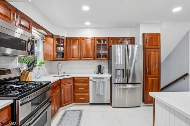 49 Sycamore St, Somerville Boro, NJ 08876