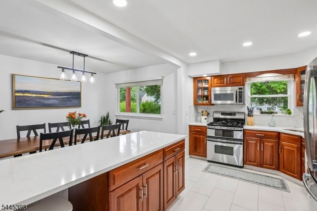 49 Sycamore St, Somerville Boro, NJ 08876